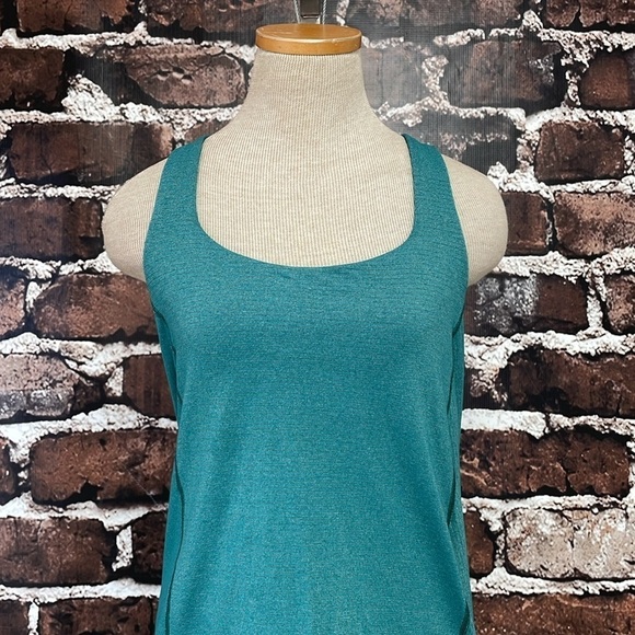 Lululemon Tank Top Women's 8 Green Sleeveless Athletic Built-in Bra - Picture 6 of 13
